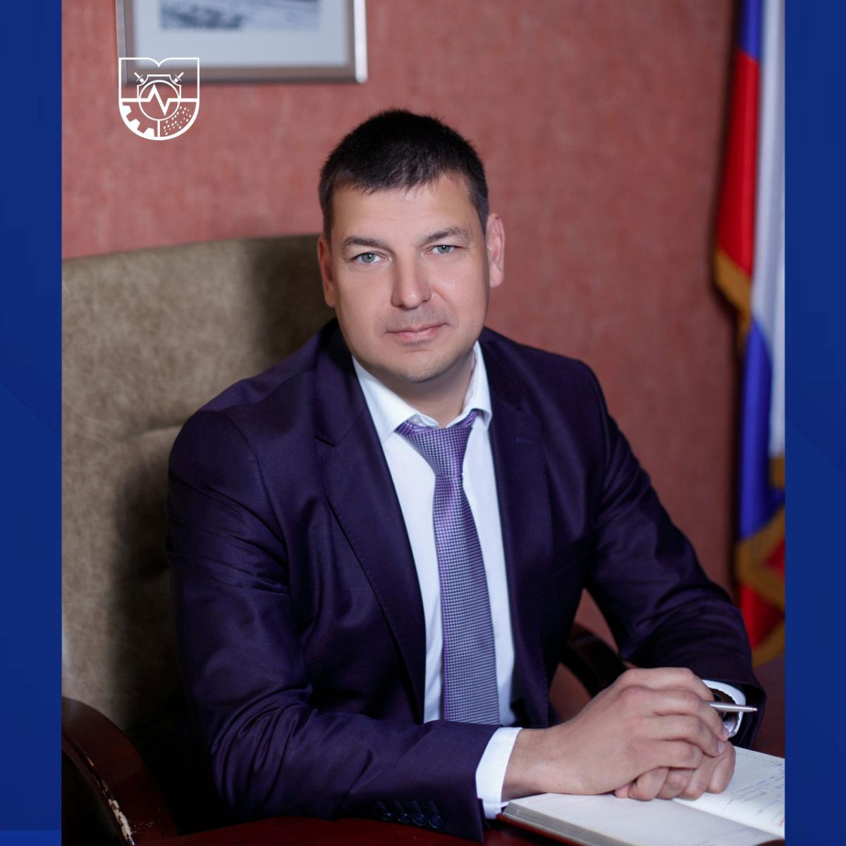 Директор МИВлГУ, профессор Аркадий Львович Жизняков поздравил студентов и коллектив преподавателей и сотрудников института с Днем Знаний.