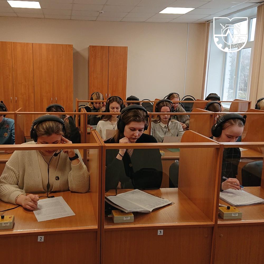 Студенты МИ ВлГУ - Всероссийская онлайн олимпиада по английскому языку