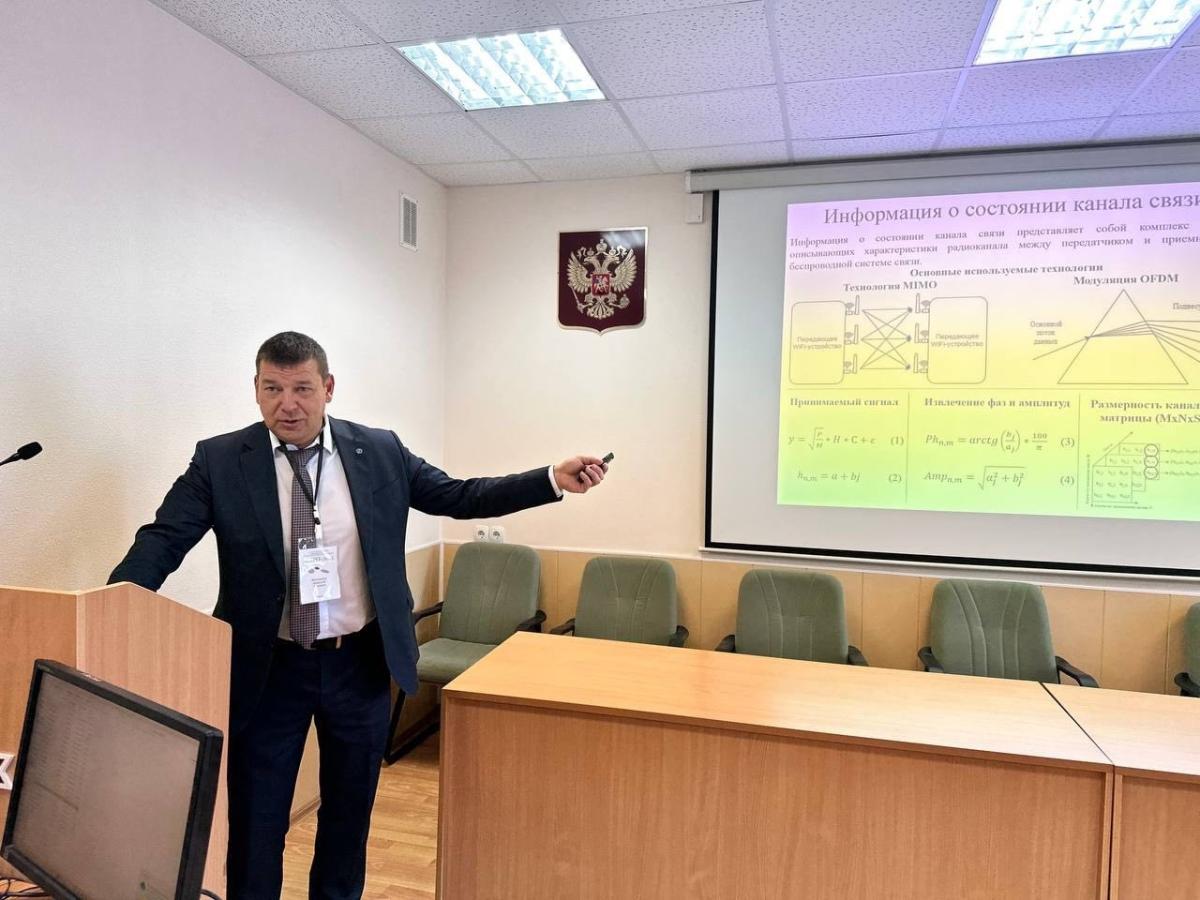 Преподаватели и студенты Муромского института ВлГУ приняли участие во Всероссийской конференции с международным участием ММРО-2025