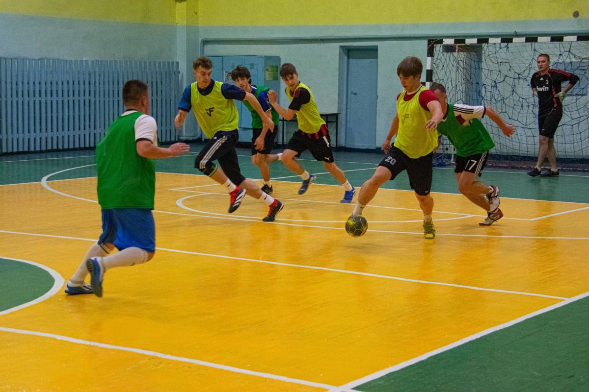 В МИВлГУ успешно прошел II Чемпионат по фиджитал-мини-футболу.