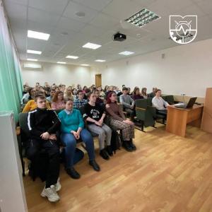 Круглый стол «Профилактика негативных явлений в молодежной среде: проблемы и лучшие практики»