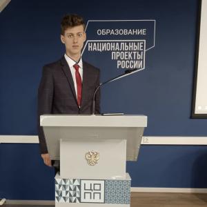 Покоряем новые высоты: студенты Колледжа МИ ВлГУ Максим Ким и Михаил Поскребин выступили в финале регионального этапа Российской национальной премии «Студент года – 2023»