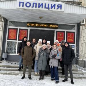 Я поведу тебя в музей…