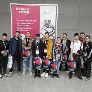 Студенты специальности «Строительство» машиностроительного факультета продолжили проект образовательных инициатив «Разрушая границы»