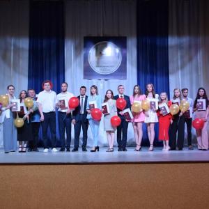 Вручение дипломов об окончании МИВлГУ