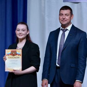 Вручение дипломов об окончании МИВлГУ