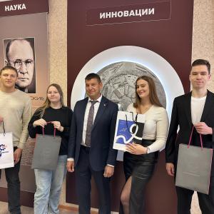 Призы от директора МИВлГУ по итогам конкурса на День машиностроителя