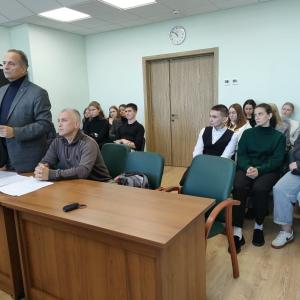 Из аудиторий - в залы судебных заседаний и кабинеты оперативной работы!