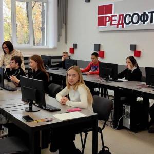 Студенты и школьники проверили свои знания в Экономическом диктанте