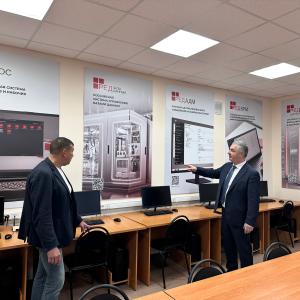 Сегодня Муромский институт ВлГУ с рабочим визитом посетил ректор университета, Анзор Михайлович Саралидзе.