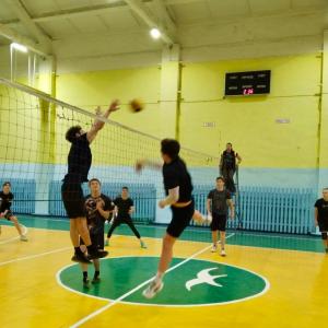 🏆 ФИТР на высоте! Стали чемпионами МИВлГУ по волейболу!