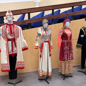 Парад национальных костюмов в Муромском институте ВлГУ: красота традиций и единство народов России