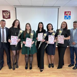 Праздничное настроение сегодня продолжилось и на торжественном мероприятии.