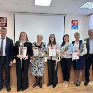 Праздничное настроение сегодня продолжилось и на торжественном мероприятии.