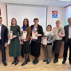 Праздничное настроение сегодня продолжилось и на торжественном мероприятии.