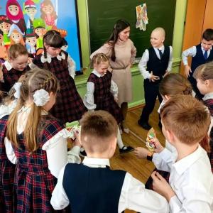 Студенты педагоги-психологи МИВлГУ знакомят школьников с многонациональным наследием нашей страны