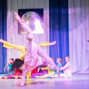 На сцене - только звезды! Отчетный концерт студенческих творческих коллективов МИВлГУ