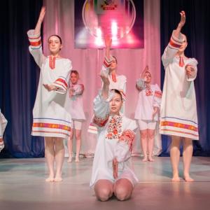 На сцене - только звезды! Отчетный концерт студенческих творческих коллективов МИВлГУ